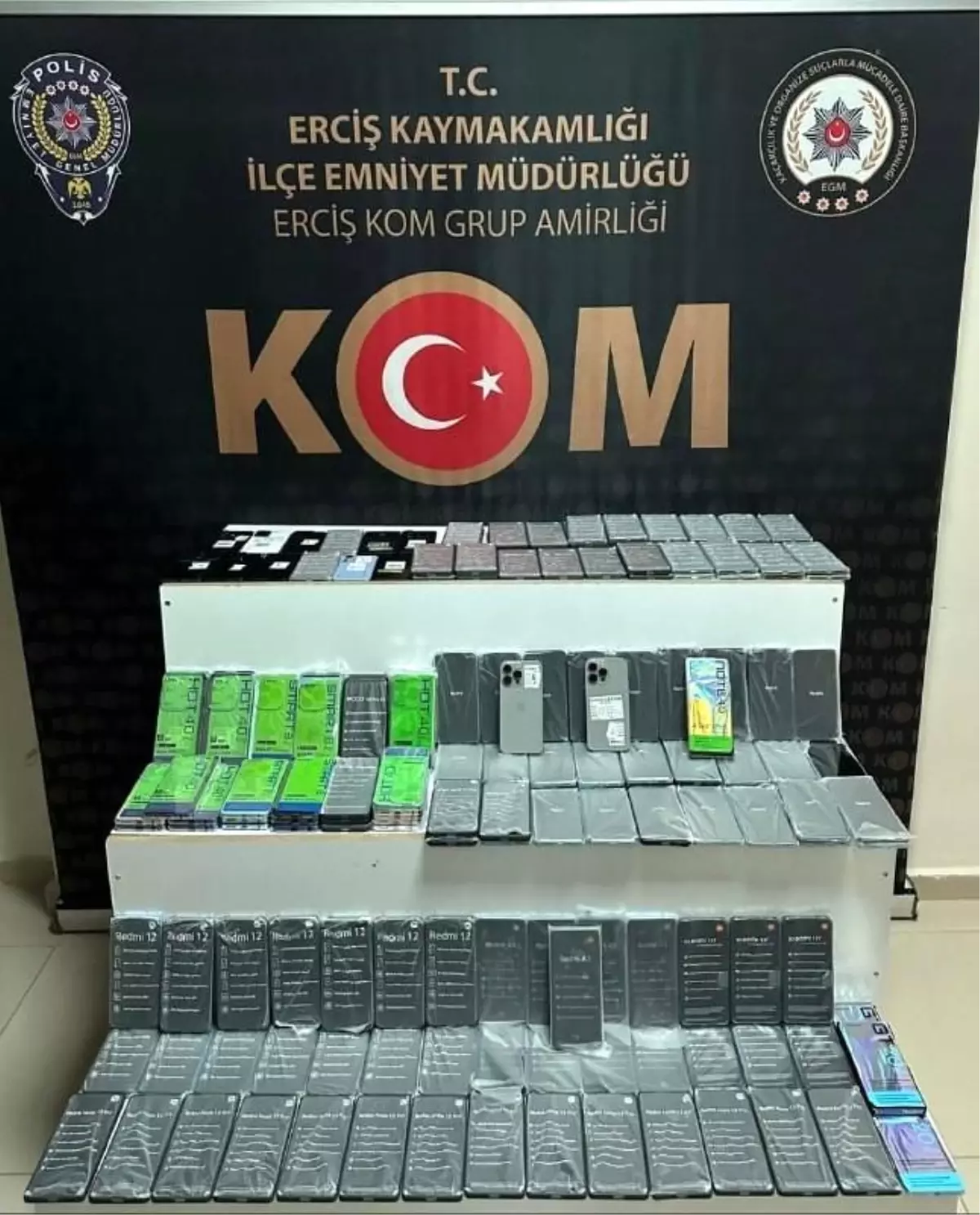 Erciş’te Kaçak Cep Telefonu Operasyonu