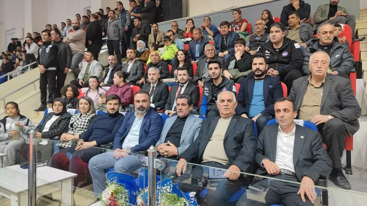 Halkbank TÜRŞAD’ı 3-0 Mağlup Etti