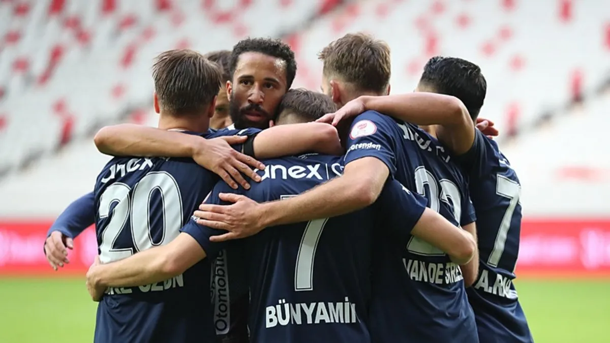 TÜRKİYE KUPASI: Antalyaspor, Küçükmece Sinopspor’u 4 golle geçti!