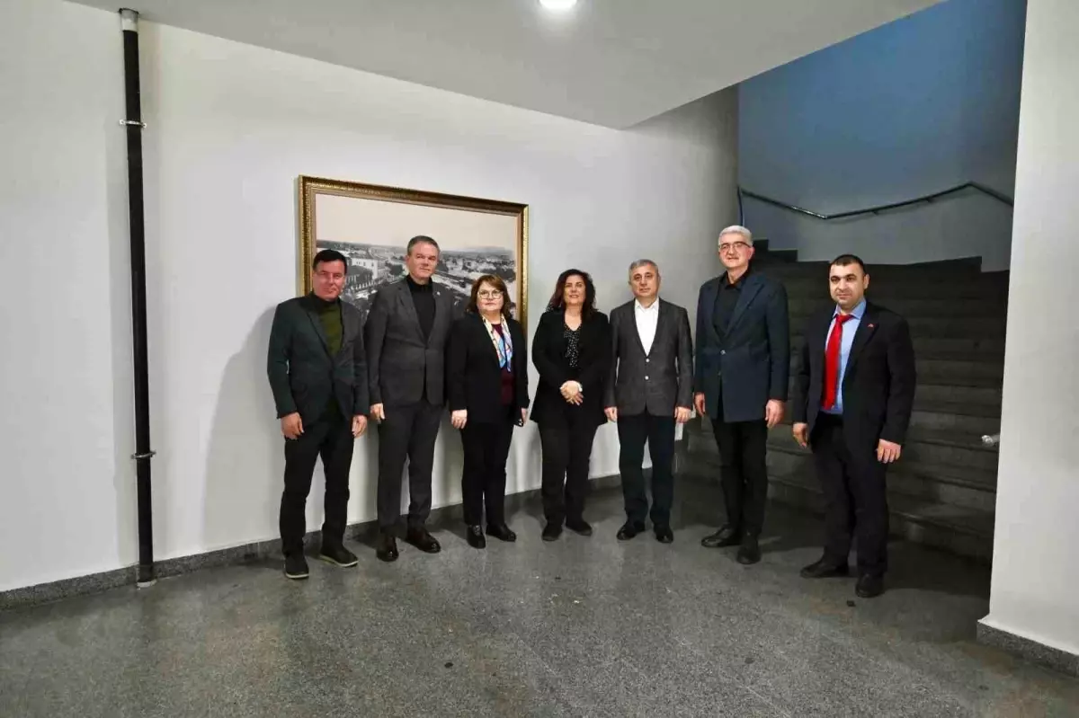 Didim Belediye Başkanı Gençay’dan Özlem Çerçioğlu’na Nezaket Ziyareti