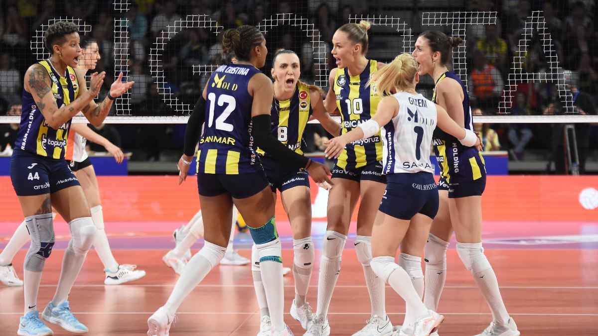 Eczacıbaşı’nı yenen Fenerbahçe, Kupa Voley’de şampiyon oldu